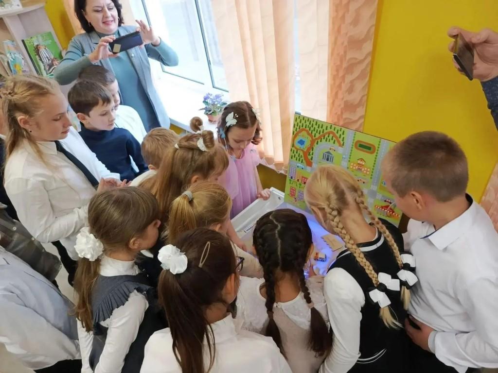 В Демидове открылся детский культурно‑просветительский центр «Островок семейного чтения»